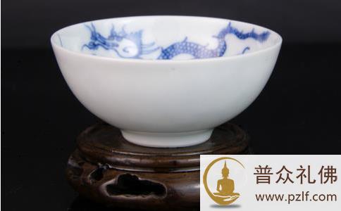 不完美的碗盖与完美无缺的碗